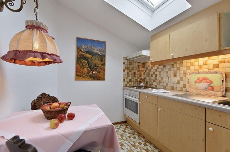 alpenappartementeuropastjohannalpenallee18brigittebadiorkueche1zimmerapp.jpg